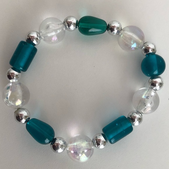 NEW Handcrafted Bracelet (Teal) - Picture 5 of 5